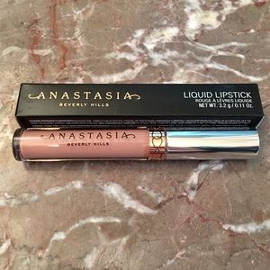 NEW ABH Liquid Lipstick in “Pure Hollywood”